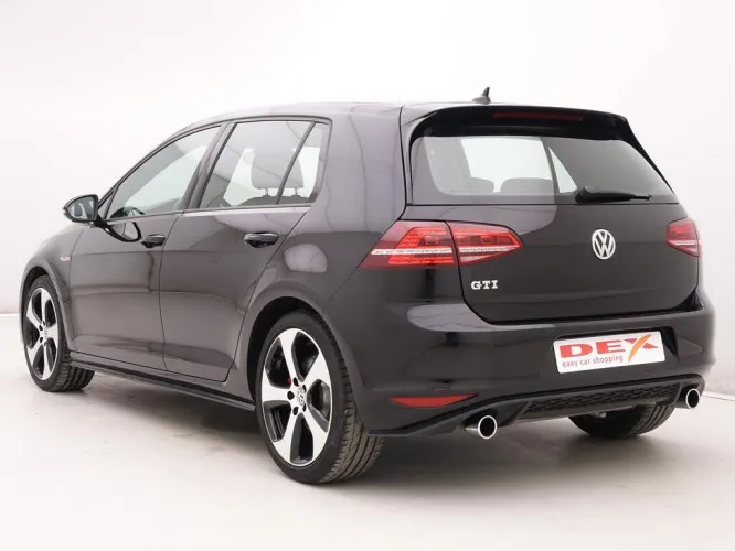 Volkswagen Golf GTi 2.0 TSI 220 + GPS + Xenon + Alu18 Austin Image 4