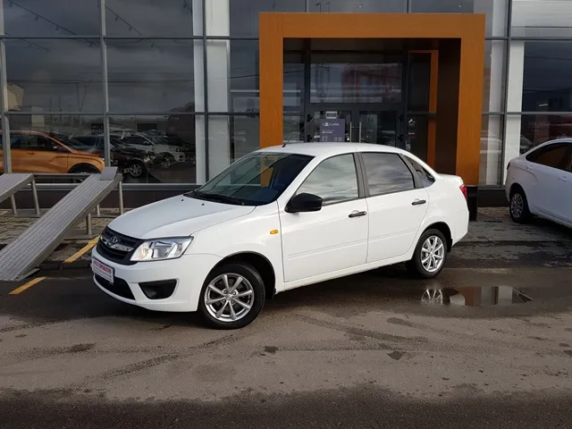 Lada Granta Image 1